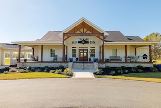 1200 Hutchinson Pond Rd, Hahira, GA 31632