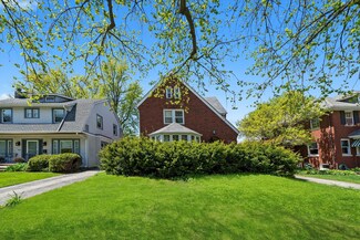 923 N Grove Ave, Oak Park, IL 60302