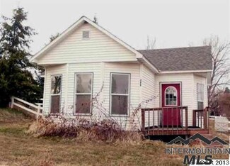300 Mclain St, Craigmont, ID 83523