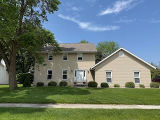 3511 Barkwood Ln, Manitowoc, WI 54220