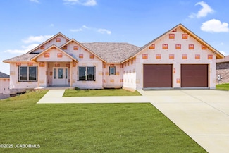 206 Pioneer Trail Dr, Jefferson City, MO 65109