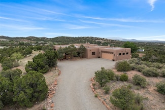 17 Sueno de Santa Fe, Santa Fe, NM 87505