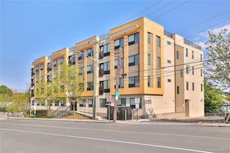 68 Lake St Unit 108, White Plains, NY 10603