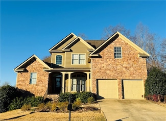 821 Madeline Ln, Auburn, AL 36832