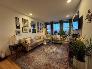 25 W Broadway Unit 207, Long Beach, NY 11561