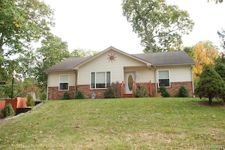 3734 Navarra Ave, White Lake, MI 48383