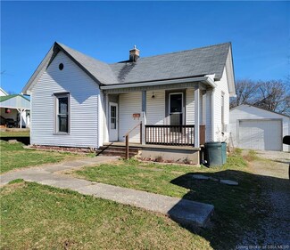 117 Spring Grove Ave, Salem, IN 47167