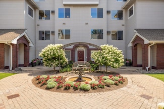 7520 Edinborough Way Unit 2116, Edina, MN 55435