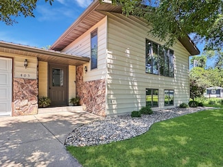 405 Palisades Ave, Toronto, SD 57268