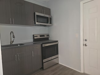 25 Whittier St Unit 5, Bridge Port, CT 06605