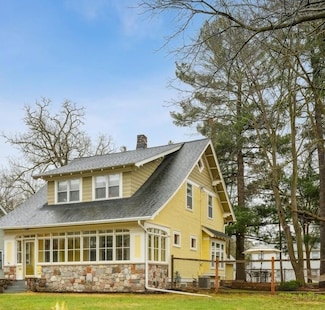 813 Olive St W, Stillwater, MN 55082