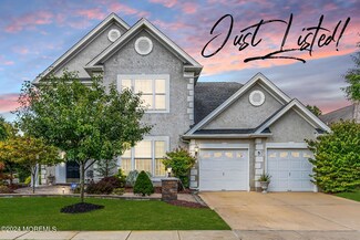 5 Carleton Dr, Freehold, NJ 07728