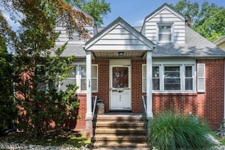 295 W Lincoln Ave, Roselle Park, NJ 07204
