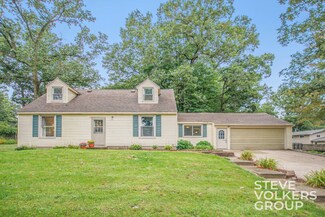 4700 Foxcroft Ave NW, Comstock Park, MI 49321