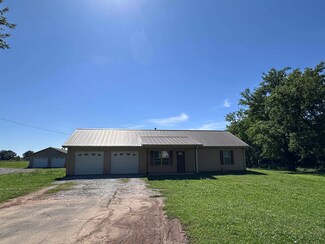 1635 Gargis Ln, Tuscumbia, AL 35674