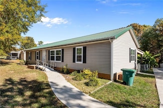 737 Westerly Park Rd, Eden, NC 27288