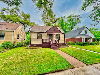 551 E 149th St, Harvey, IL 60426