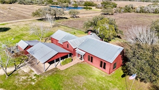 2574 County Road 285, Moulton, TX 77975