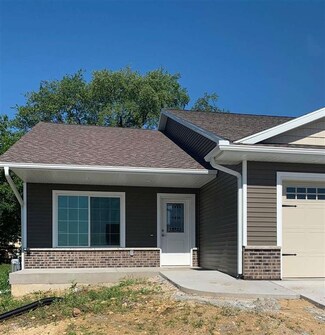 1250 Cody Pkwy, Platteville, WI 53818