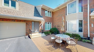 1671 N Belmont Ct Unit 44, Arlington Heights, IL 60004