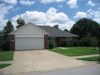 2003 SW Fir Ave, Bentonville, AR 72712