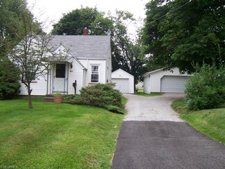 917 17th St NE, Canton, OH 44714