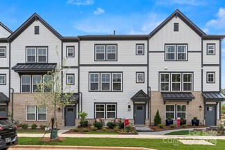 4013 Hidden Oaks Dr, Charlotte, NC 28205