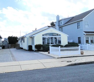33 Las Vegas Rd, Lavallette, NJ 08735
