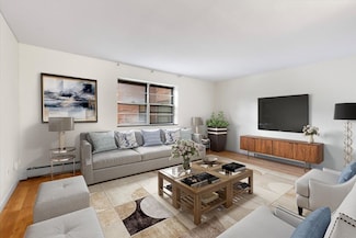 4925 Washington St Unit 304, West Roxbury, MA 02132