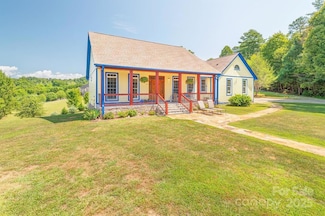 125 Ivy Meadows Dr, Weaverville, NC 28787