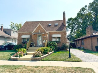 641 Columbia Ave, Elgin, IL 60120