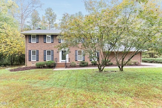 6824 Branton Dr, Cary, NC 27519