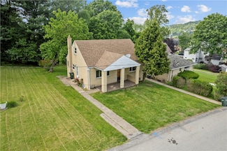 2396 Foster Rd, White Oak, PA 15131