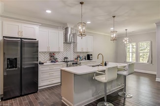 130 W Steeple Chase Rd, Greensboro, NC 27406