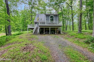 143 E Lakeview Rd, Lackawaxen, PA 18435