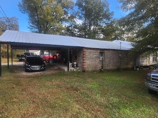 1070 Mountain View Rd, Trion, GA 30753