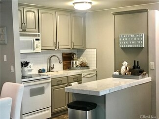 802 Camino Real Unit 103, Redondo Beach, CA 90277