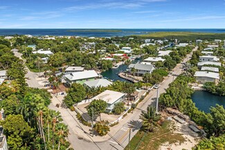 203 Mohawk St, Tavernier, FL 33070