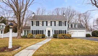 54 Fiske Rd, Wellesley Hills, MA 02481