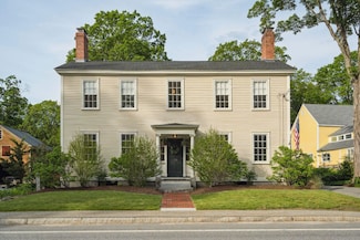 136 Main St, Francestown, NH 03043