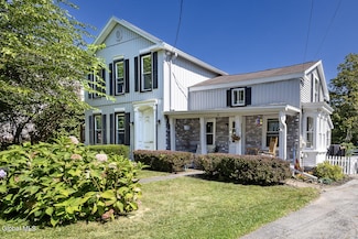 21 Main St, Rexford, NY 12148