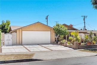 5022 W Kent Ave, Santa Ana, CA 92704