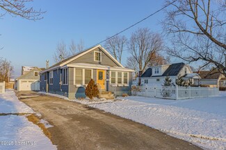 3021 Caroline Ave, Schenectady, NY 12306