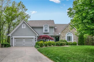 5279 NE Ash Grove Ct, Lees Summit, MO 64064