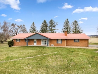 2750 Seneca Trail N, Sinks Grove, WV 24976