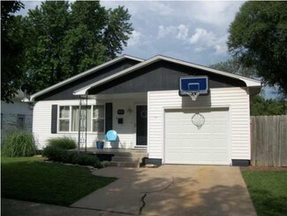 107 S Birch St, Hillsboro, KS 67063