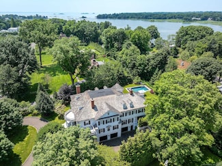 35 Club Rd, Riverside, CT 06878