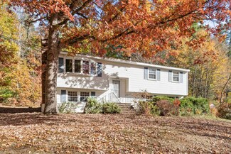 163 Rattlesnake Hill Rd, Auburn, NH 03032