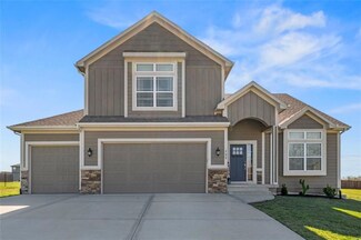 705 Buckeye Ln, Pleasant Hill, MO 64080