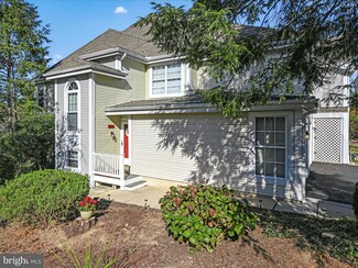 205 Country Place Dr, Lancaster, PA 17601